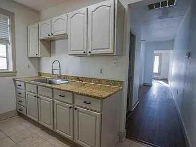 417 Bellecastle St - Photo 3 of 6