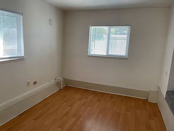 500B Lambert Way - Photo 3 of 7