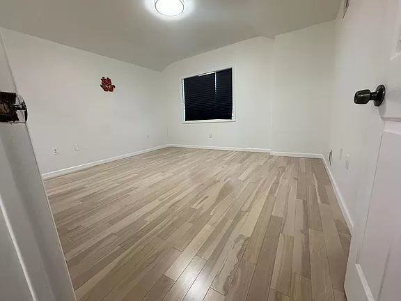 184 Hett Ave - Photo 2 of 18