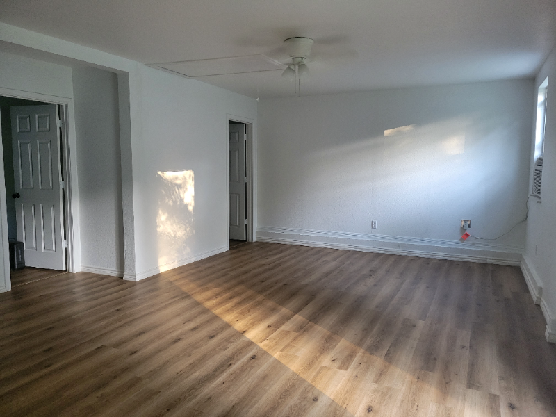 509 N Henry St #B - Photo 4 of 4