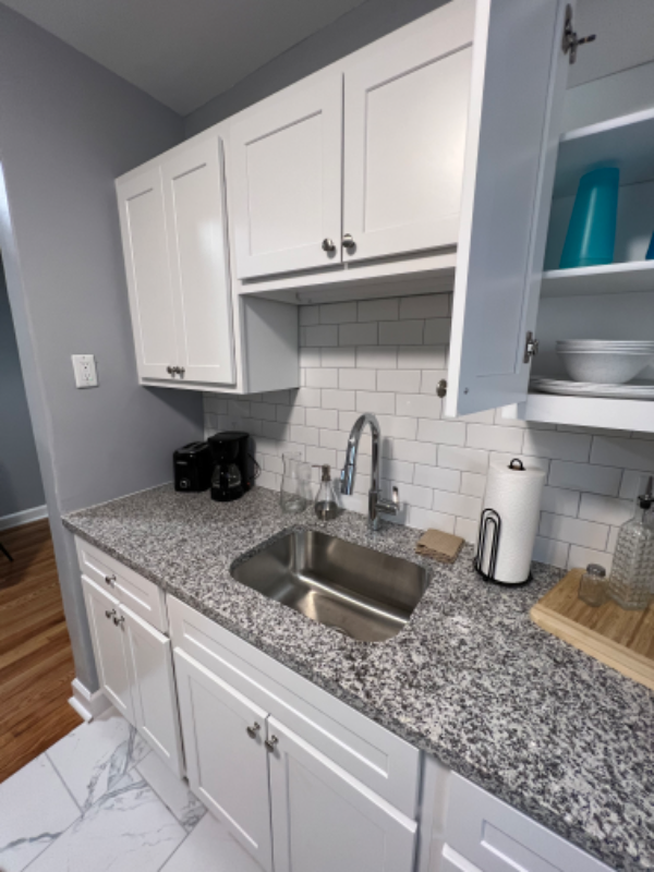 7170 Jamieson Ave - Photo 3 of 16