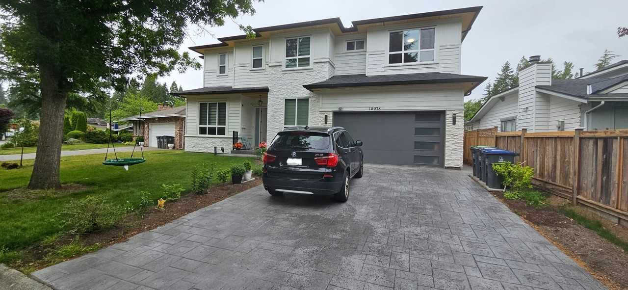 Rent house in Surrey Canada