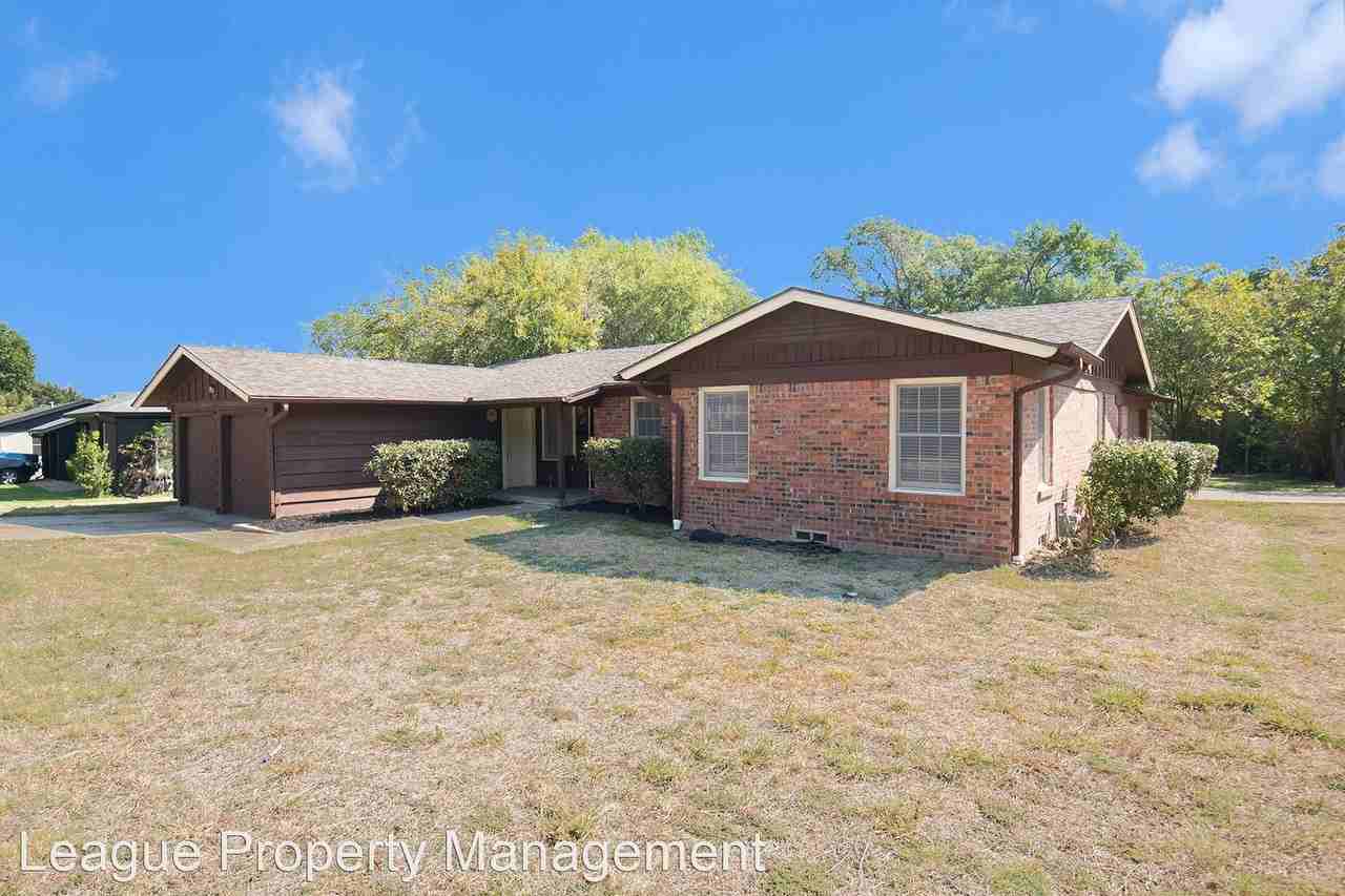 4909 Overton Ave - Photo 2 of 21