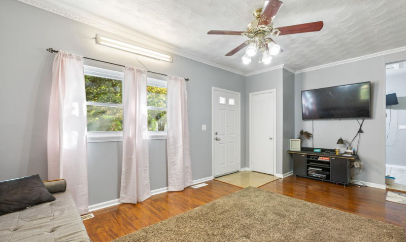 12200 Lanham Severn Rd - Photo 3 of 19