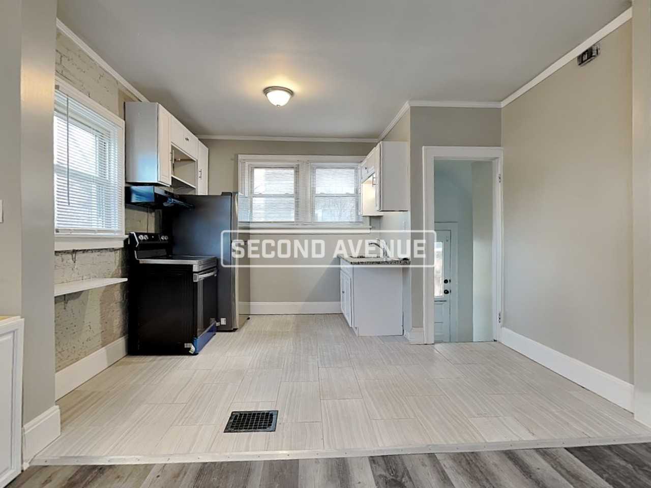 1804 Waltham Ave - Photo 6 of 19
