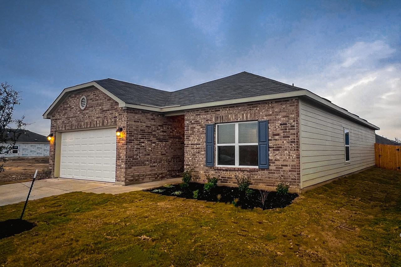 3953 Legend Rnch #NA - Photo 2 of 14