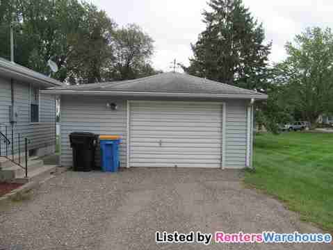 116 1st St SE - Photo 2 of 11