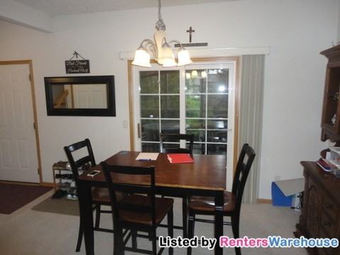 7635 Lachman Ave NE - Photo 3 of 9