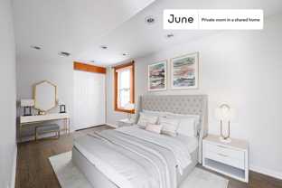 1455 N Paulina St #B - Photo 1 of 1