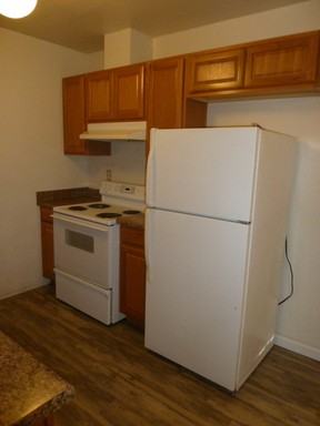 2362 Wilson Ave #F - Photo 2 of 11