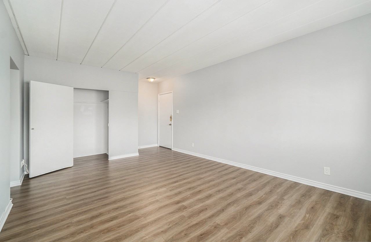 1951 Carling Avenue #7 - Photo 6 of 15