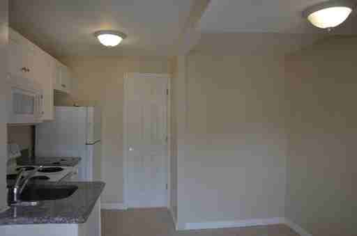2124 1/2 2nd St S - Photo 2 of 7