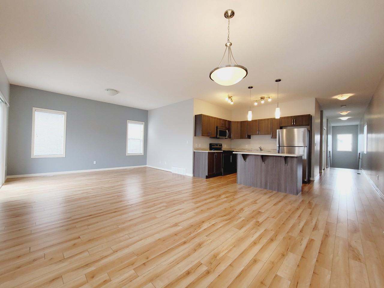 16137 141 St Nw - Photo 2 of 29