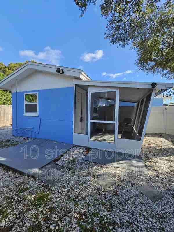 6801 48th Ave N - Photo 3 of 40