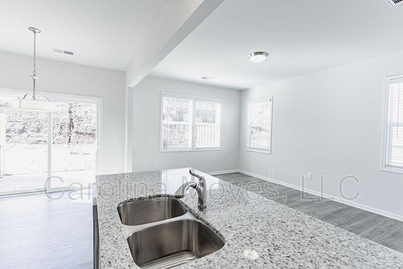 133 Clingstone Trl - Photo 6 of 16