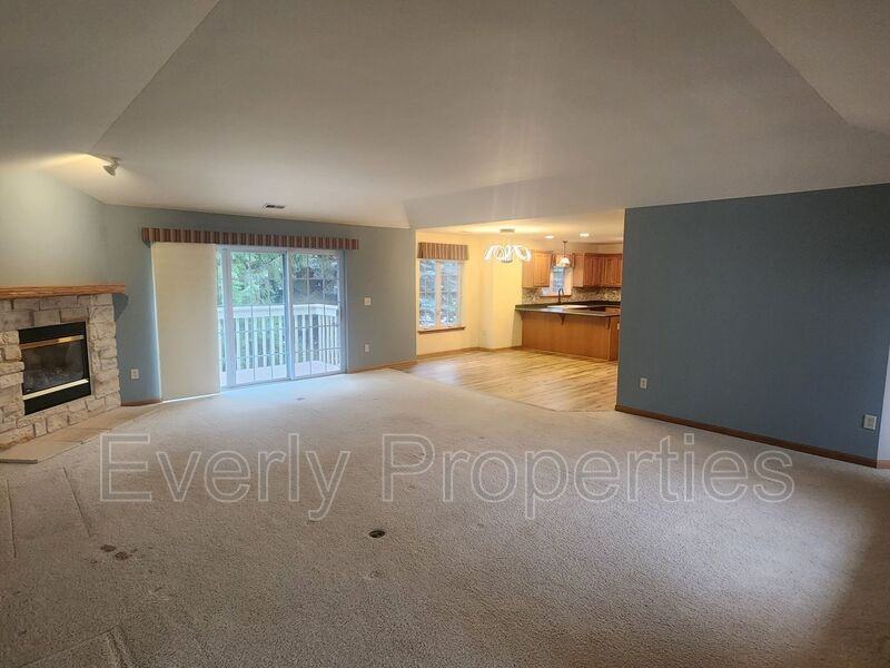 3301 Cedar Hollow Ct #A - Photo 3 of 28