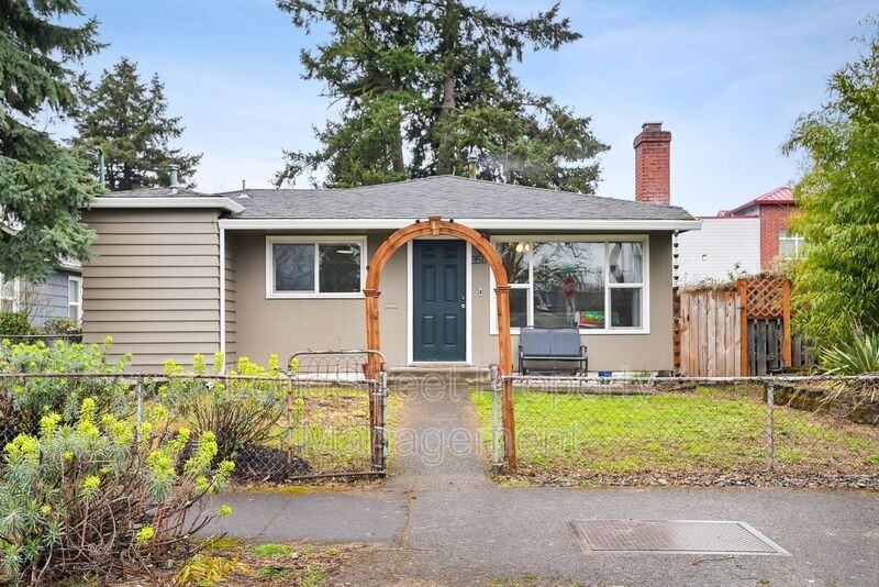 3517 Se 67th Ave - Photo 2 of 31