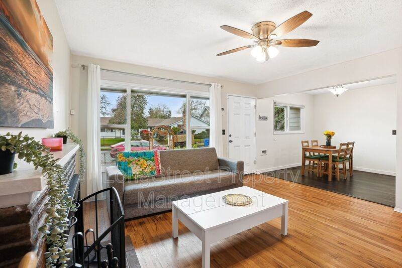 3517 Se 67th Ave - Photo 7 of 31