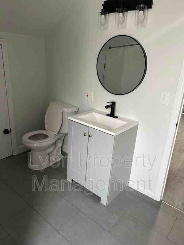 111 Sayles Ave #3L - Photo 4 of 8