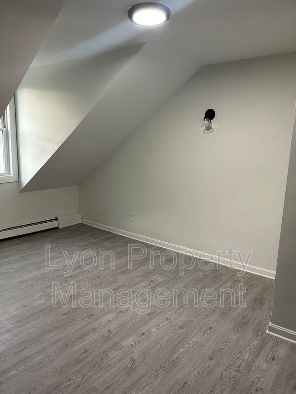 111 Sayles Ave #3L - Photo 5 of 8