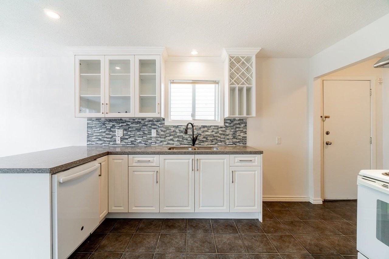 2585 Davies Avenue - Photo 3 of 20