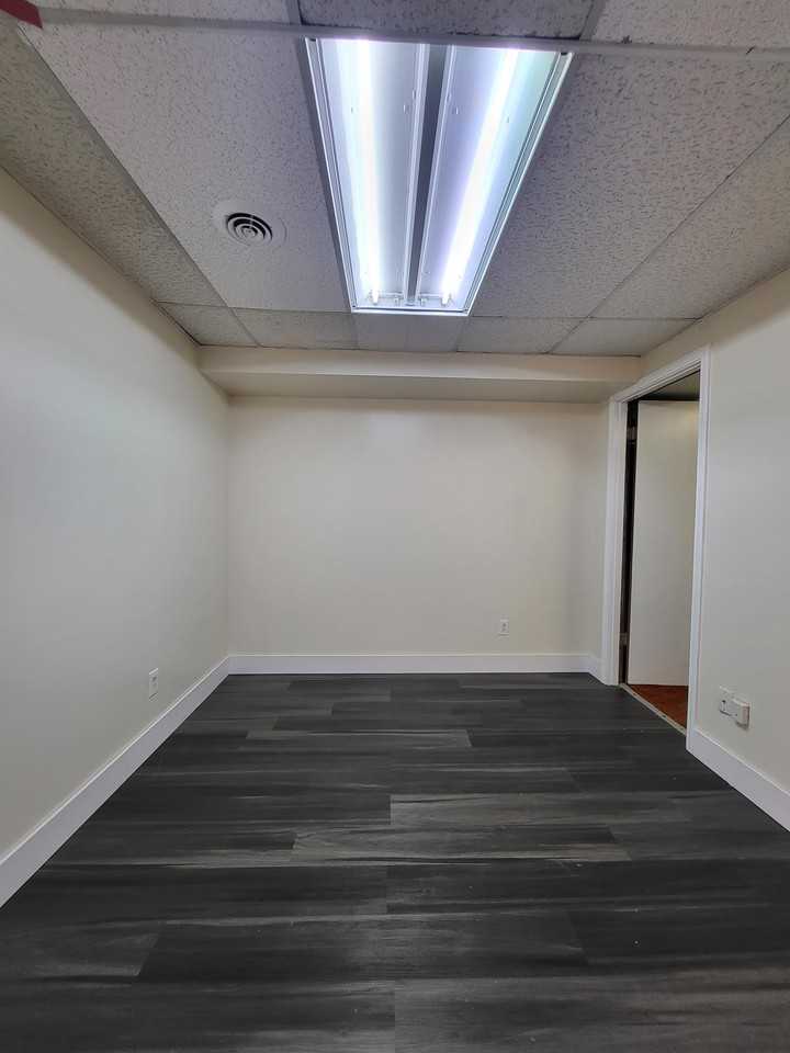 2926/2930 Genesee Street - Photo 3 of 19