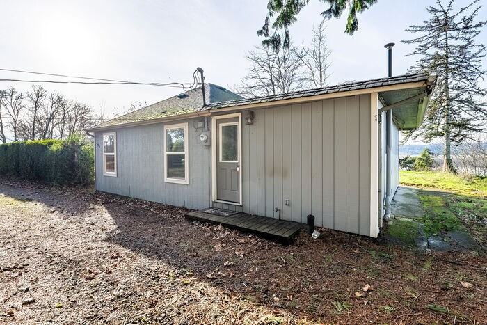 553 N 2nd Pl - Photo 3 of 28