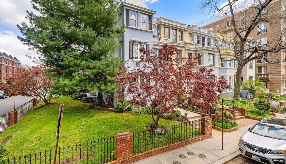 1633 Newton St Nw #1 - Photo 2 of 22