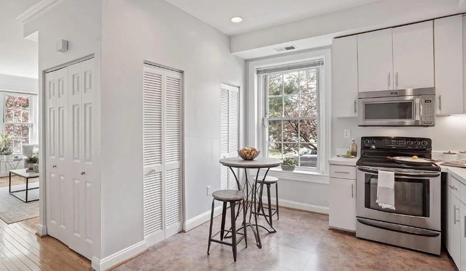 1633 Newton St Nw #1 - Photo 6 of 22