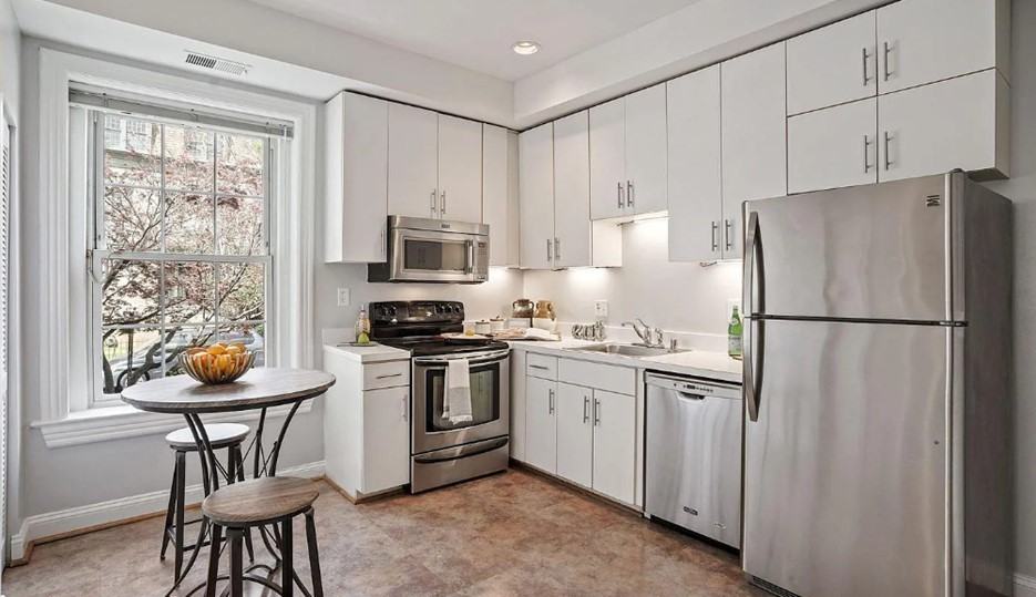 1633 Newton St Nw #1 - Photo 7 of 22