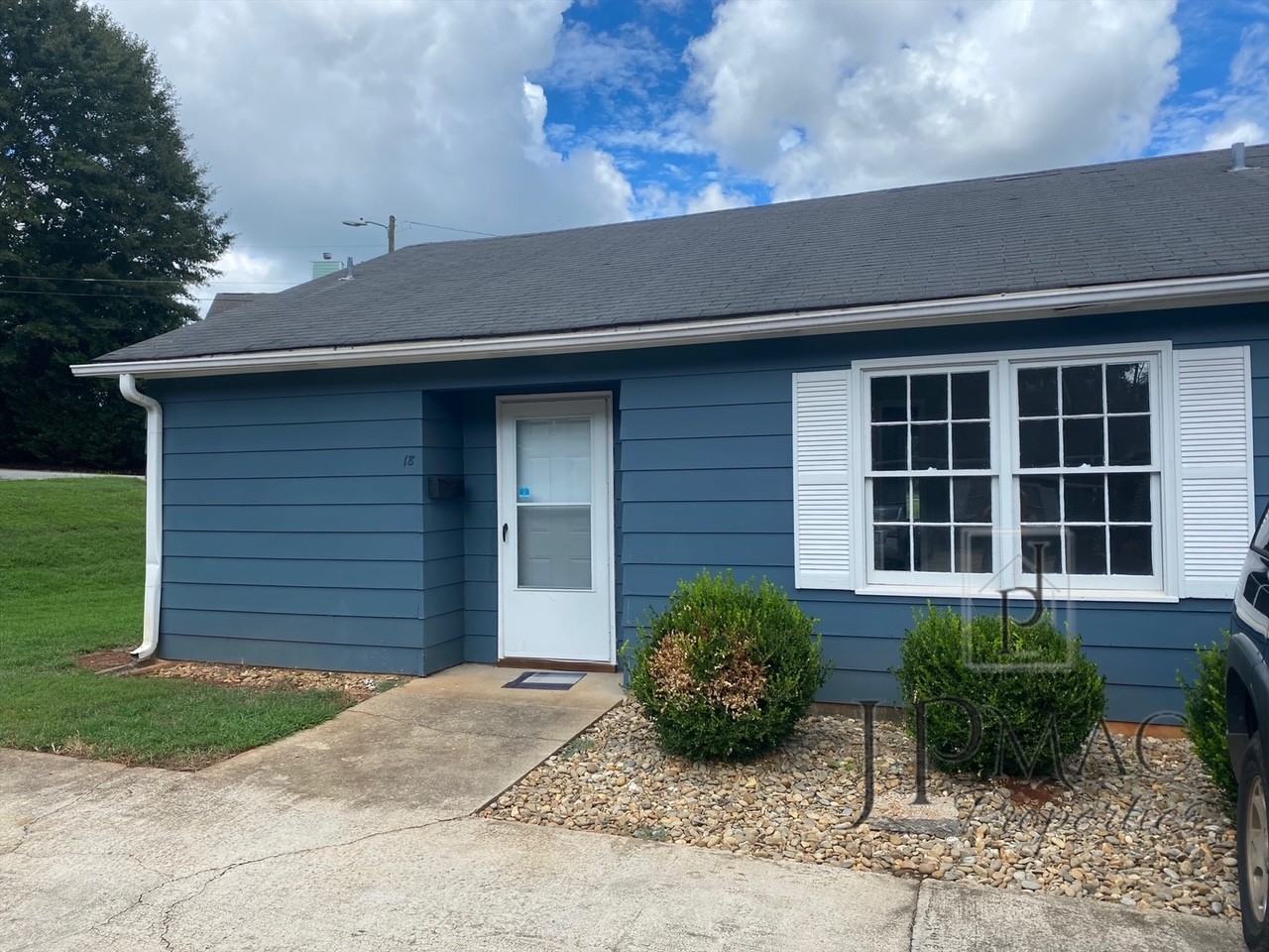 18 Simmons Ct #1 - Photo 2 of 13