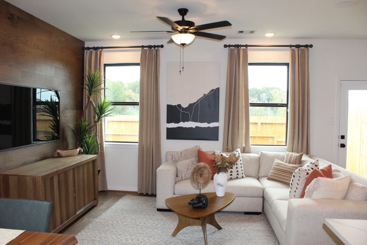 27802 Western Creek Ct #27802 - Photo 2 of 28