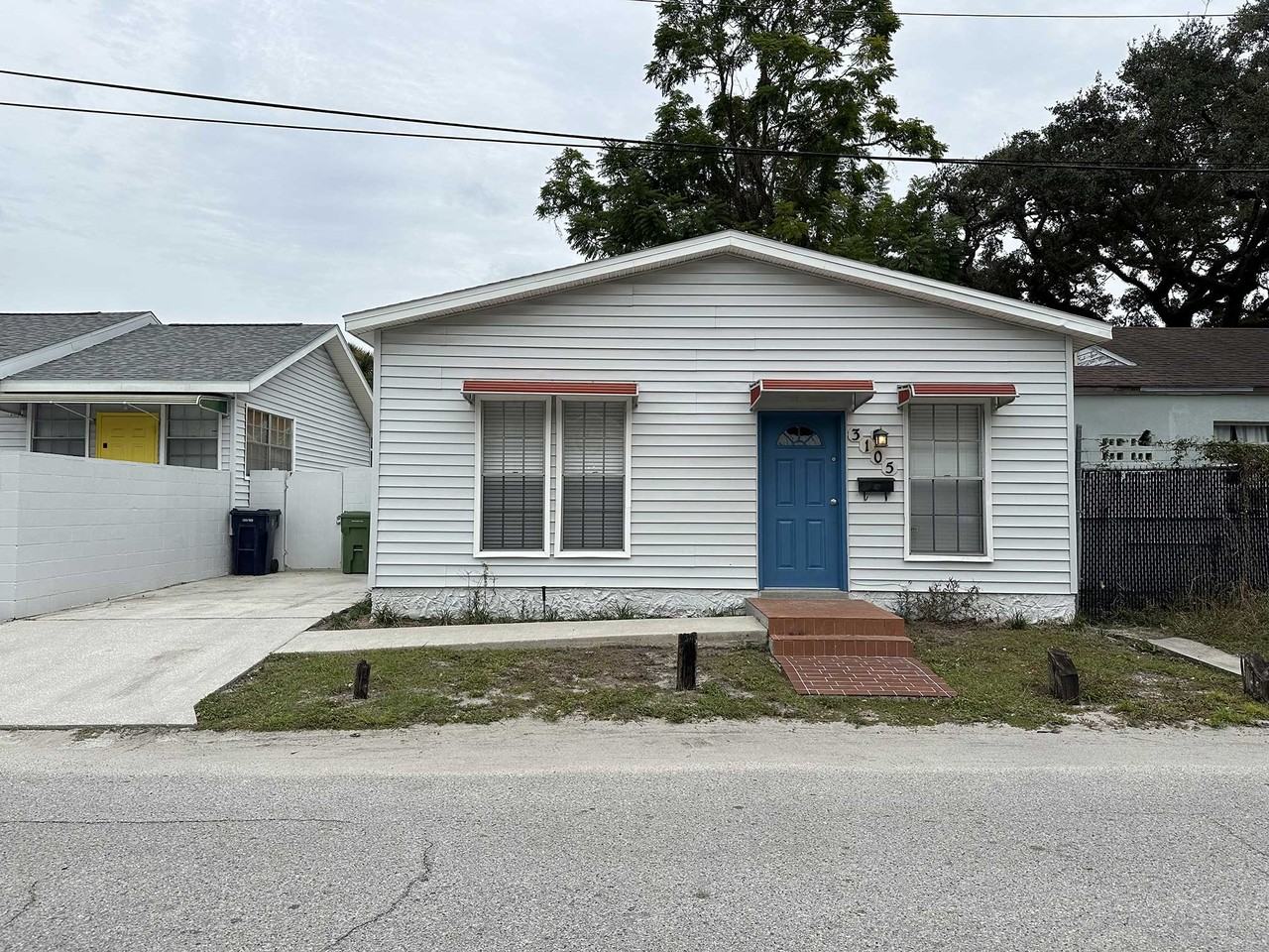 3105 N Mitchell Ave #NA - Photo 2 of 8