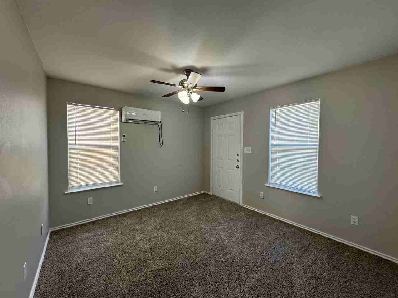 1611 Caldwell St #6 - Photo 3 of 10