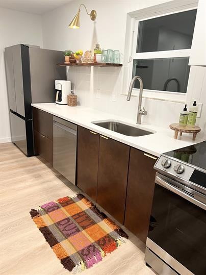 111 11th St #A - Photo 3 of 19