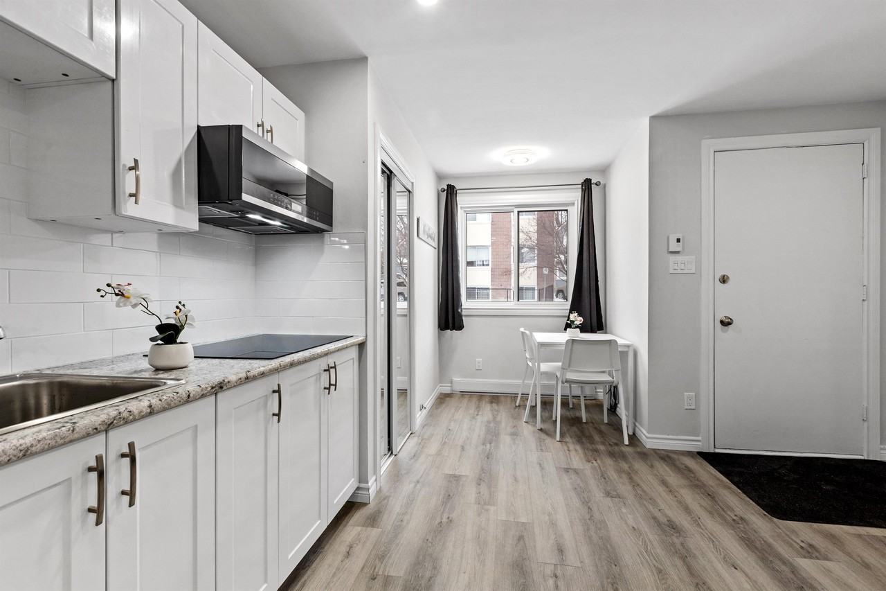 228 Lebreton St N #1 - Photo 3 of 12