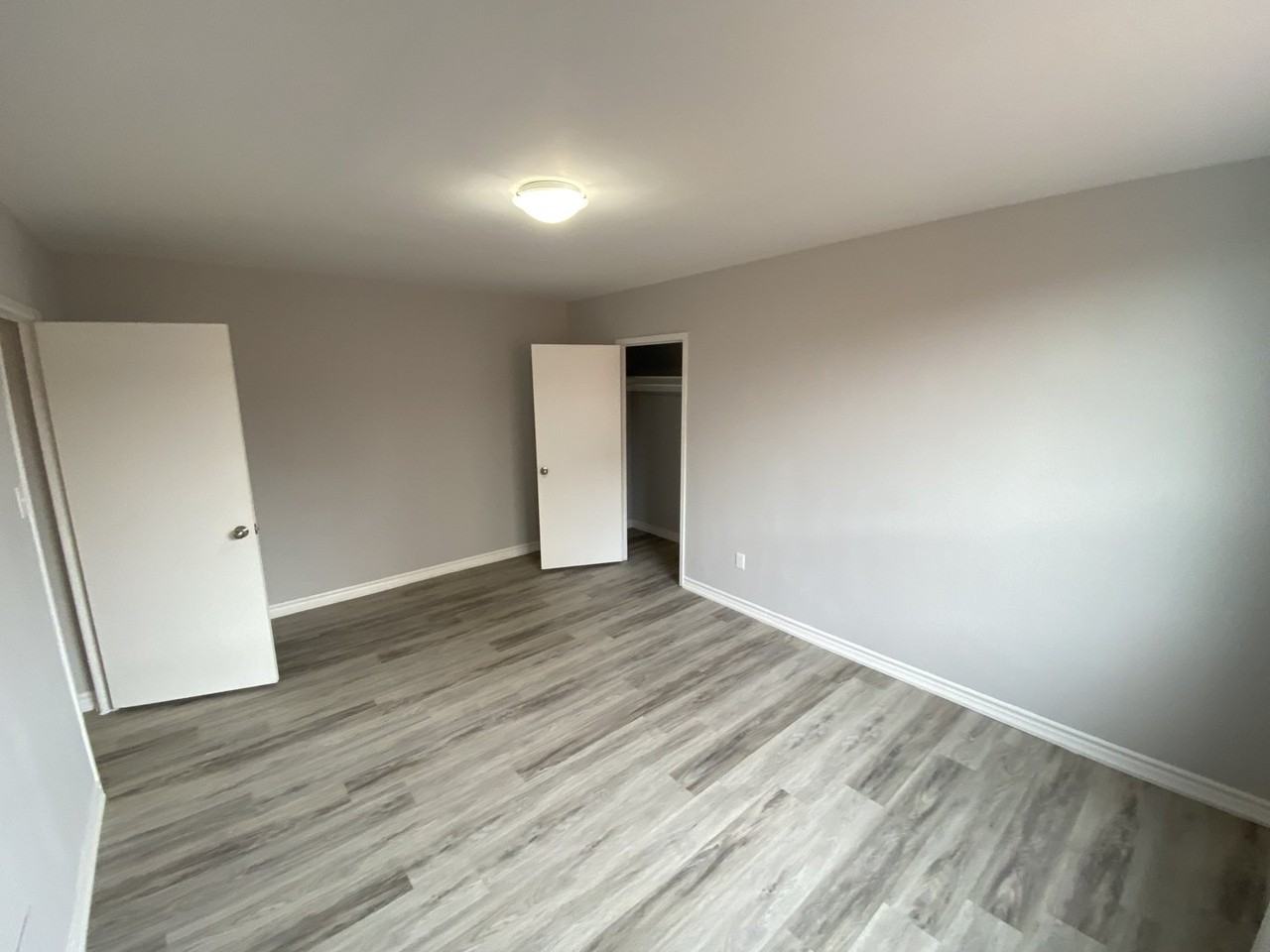 2305 Lake Shore Boulevard West - Photo 3 of 19