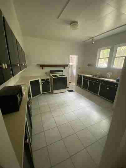 802 W Hill St #2 - Photo 6 of 6