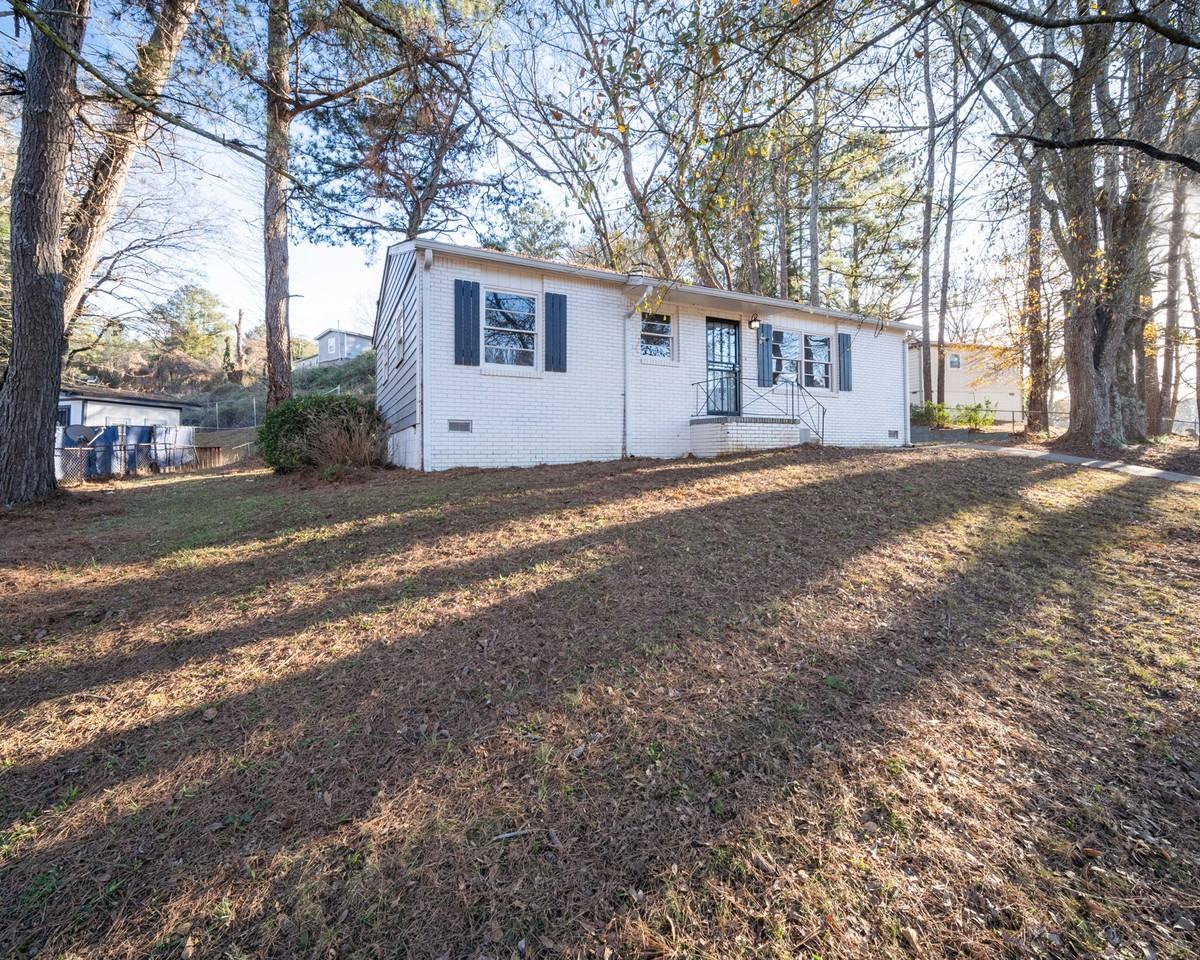 2371 Swallow Cir Se #1 - Photo 4 of 33