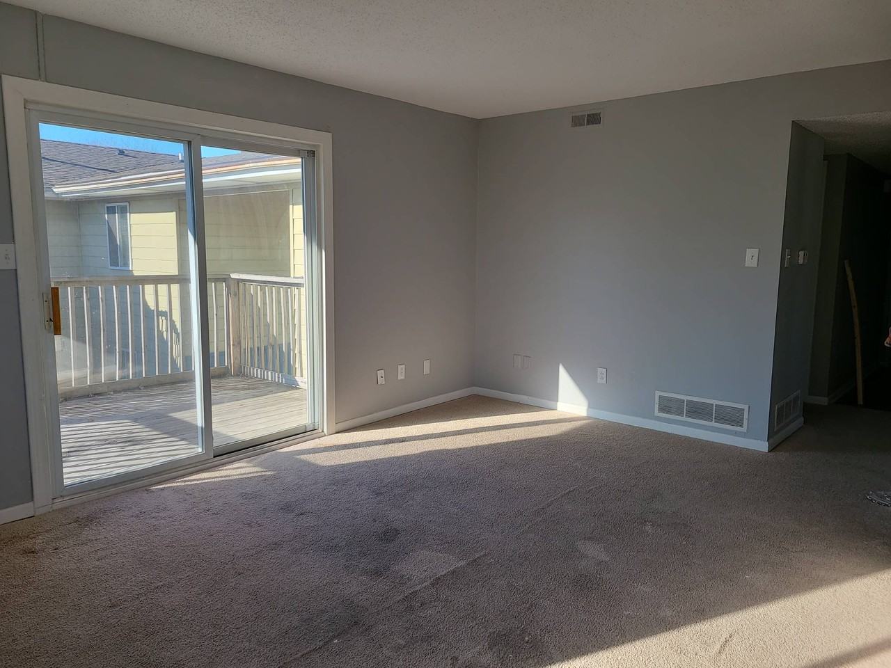 87 Manor Dr #87 - Photo 3 of 7