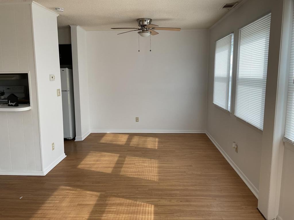 1320 Briar Mnr - Photo 4 of 15