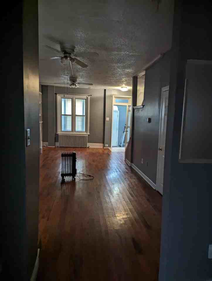 2234 N Pine St #1 - Photo 3 of 8