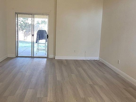 7512 Golden Rise Ct - Photo 3 of 9