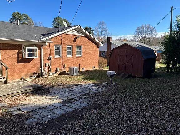 3606 Inverness Dr - Photo 3 of 6