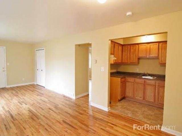 Philamer Apartments - Photo 3 of 14