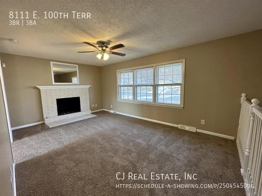 8111 E 100th Ter - Photo 2 of 10