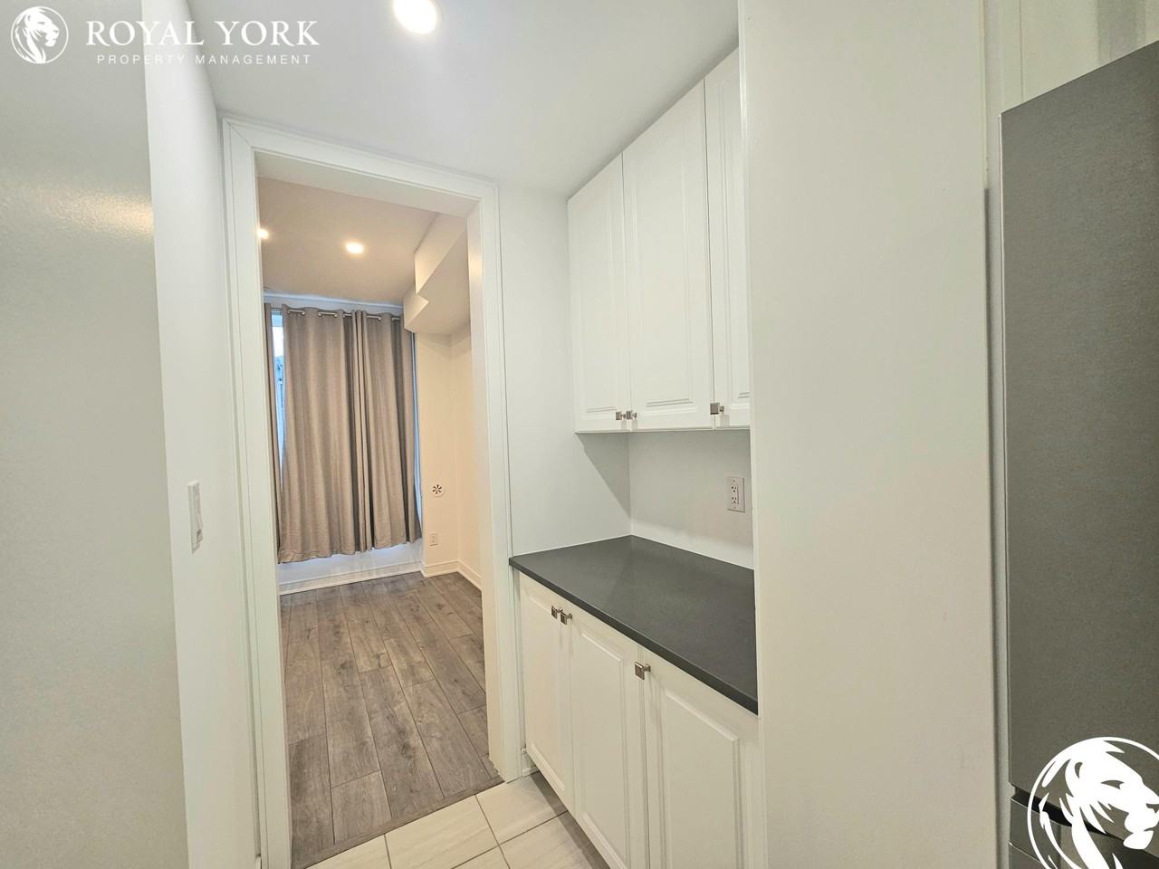 134 Blue Forest Cres #1 - Photo 2 of 38