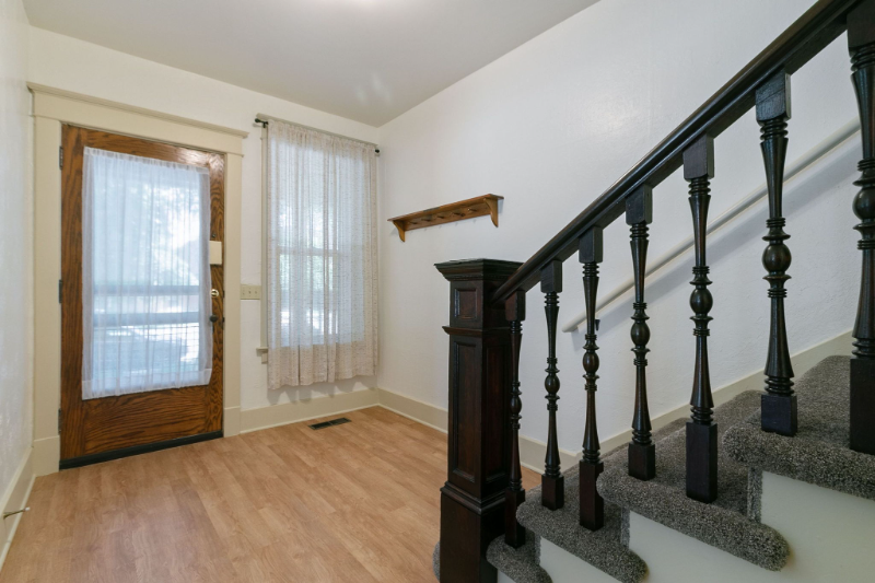 643 Remington St - Photo 3 of 11