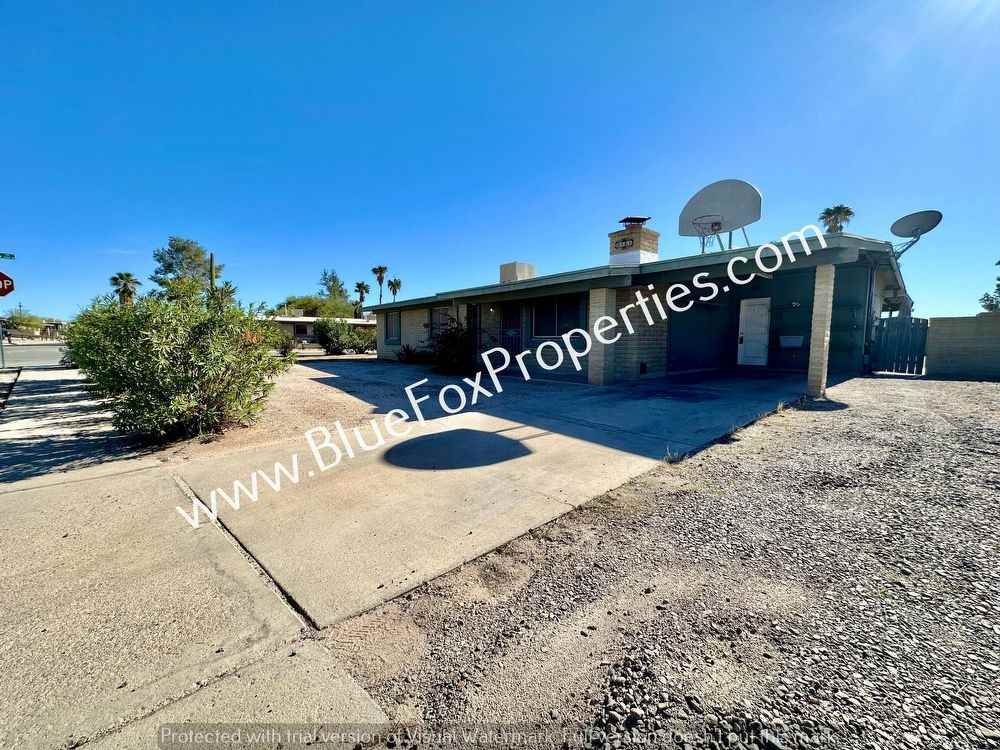 2401 W Las Lomitas - Photo 2 of 22