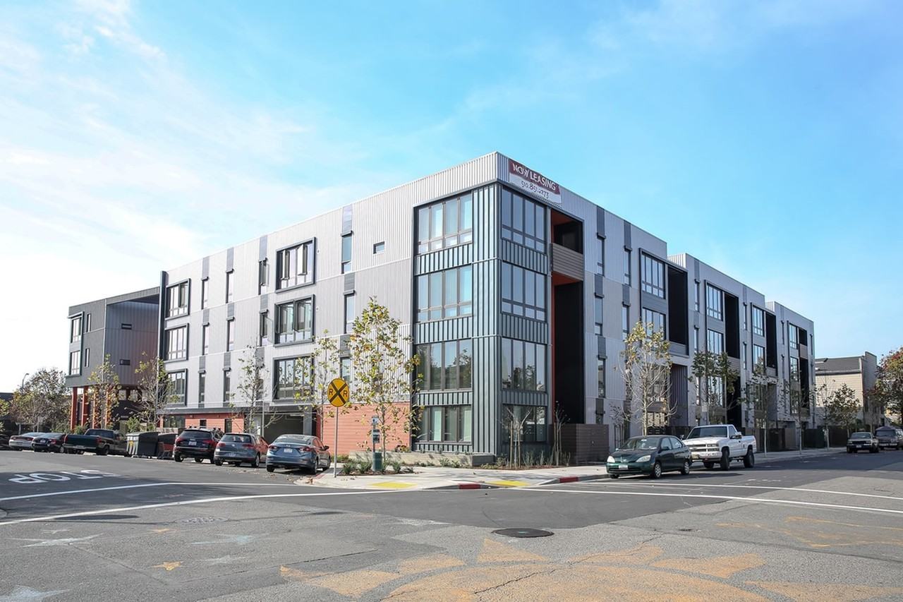 401 Derby - Photo 7 of 35